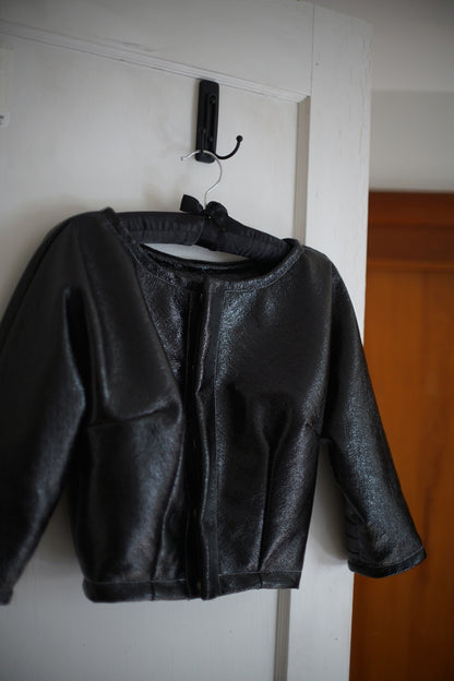 Crops coat in vinyl